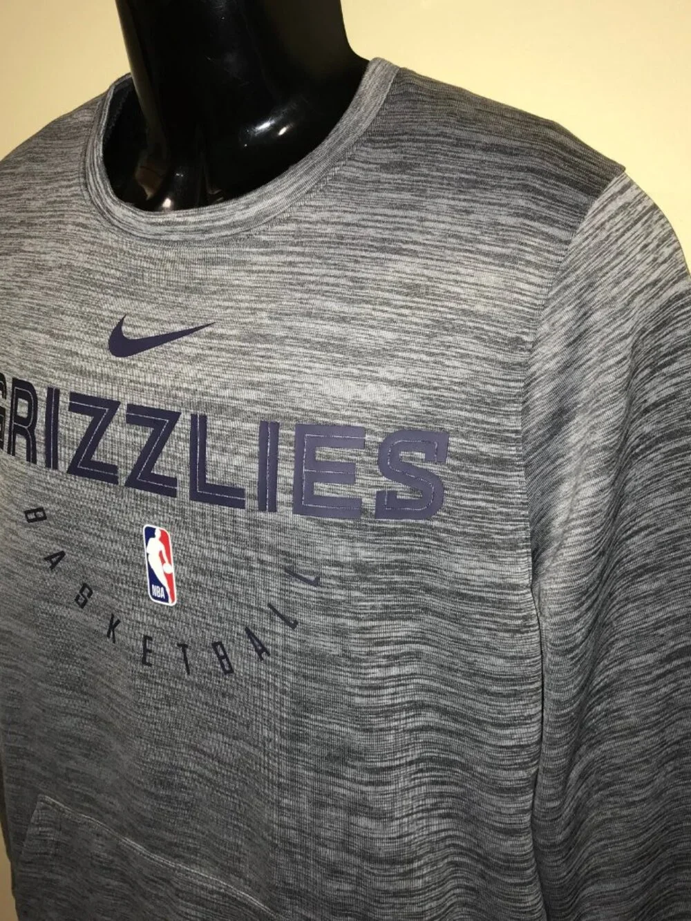 Men's Nike Heathered Memphis Grizzlies Spotlight Performance Sweatshirt-Size M